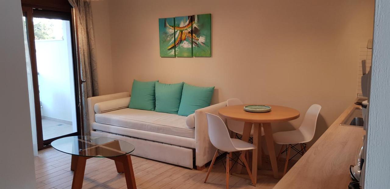 Hatzoudis Luxury Suites 크리시 아모우디아 외부 사진